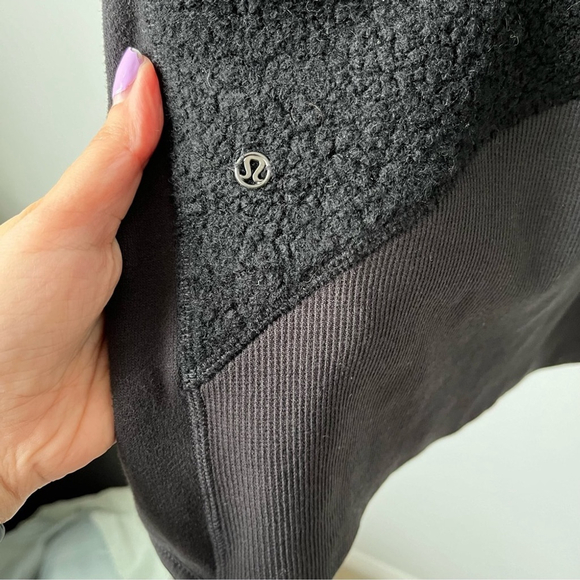 Lululemon Black Stand Out Sherpa Jacket Size 10 - Picture 9 of 14